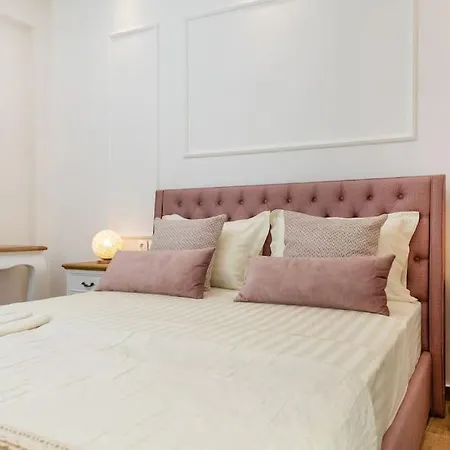 Serenity House - 100 Steps From The Sea