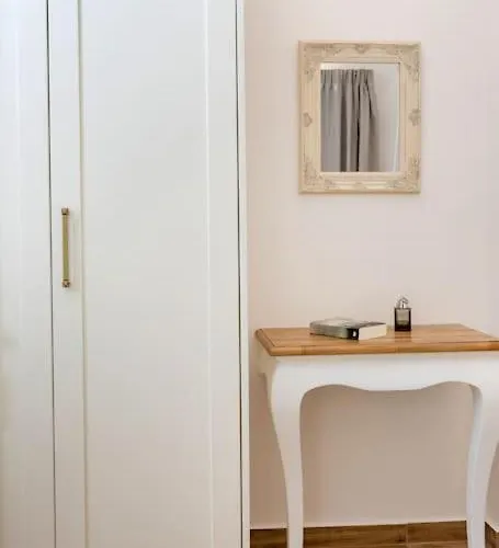 Serenity Beach House - 100 Steps From The Sea