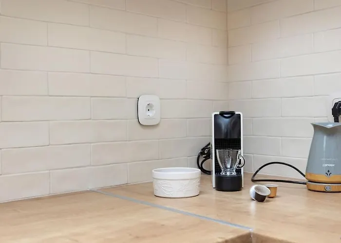 Serenity Beach House - 100 Steps From The Sea Apartman