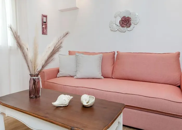 Serenity Beach House - 100 Steps From The Sea *